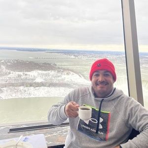 Meet your Posher, Eduardo